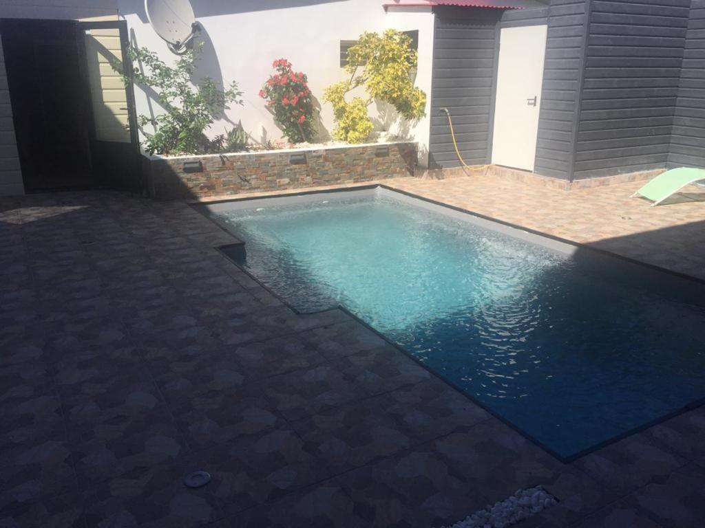 Nicole Residence Avec Piscine Chauffee & Jacuzzi Saint-Andre Exterior photo
